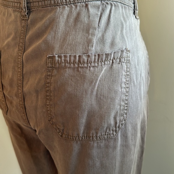 Brown Pleated Trousers Woman’s Size 27 - Picture 3 of 10